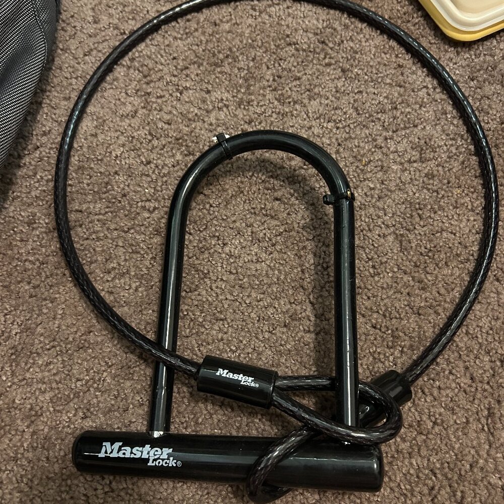 Master Lock‎ U-Lock with Cable - Heavy Duty Bike Lock - Black